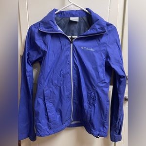 Columbia woman’s hooded raincoat XS. Great used condition.